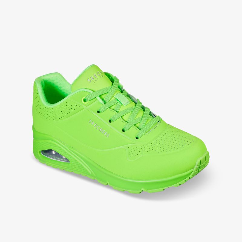 Sportlicher, leichter Sneaker in leuchtendem Grün mit flexibler Sohle und atmungsaktivem Material