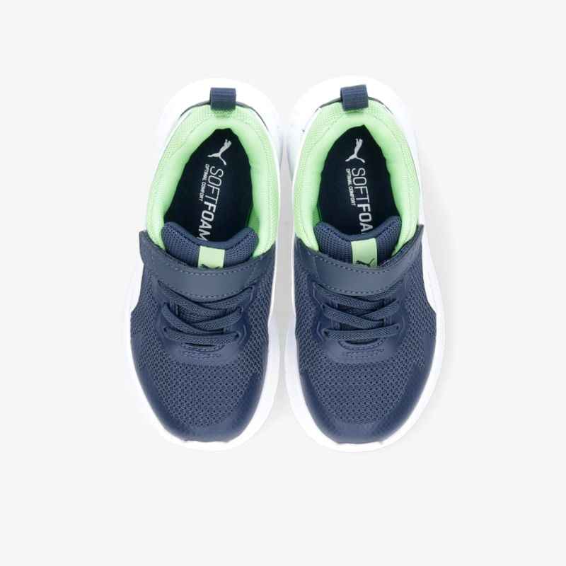 Bequeme, atmungsaktive Sneaker in Dunkelblau und Grün, ideale Passform für sportliche Aktivitäten.