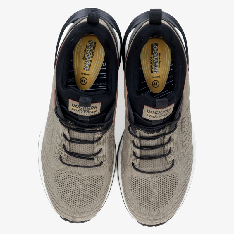 Bequeme Sneaker in Draufsicht mit atmungsaktivem Material und moderner Schnürung, optimaler Komfort und sportliches Design
