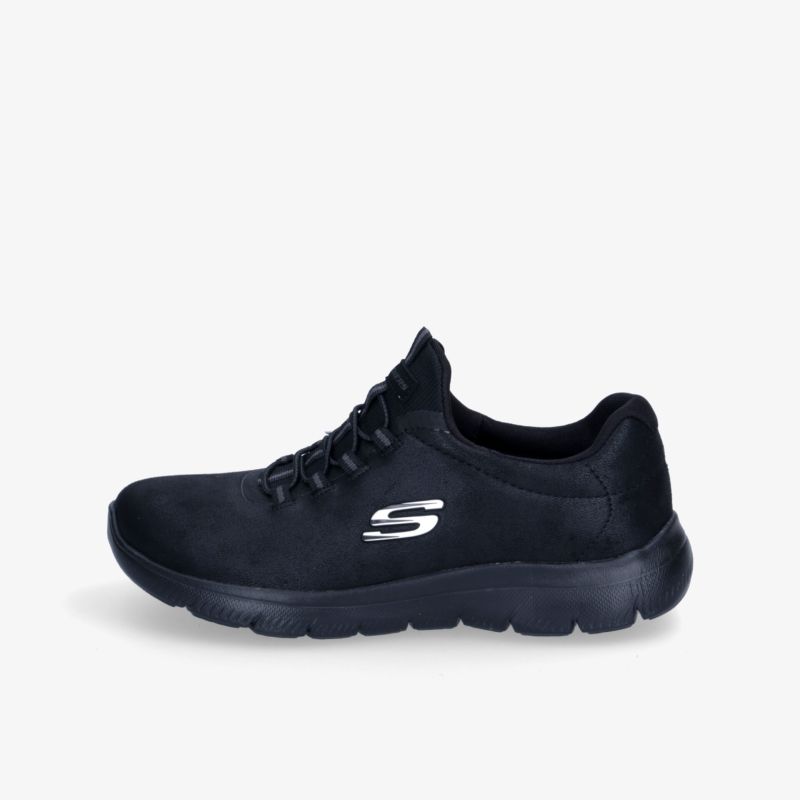 Bequemer schwarzer Sportschuh mit flexiblem Design und stilvollem Logo für optimalen Komfort.
