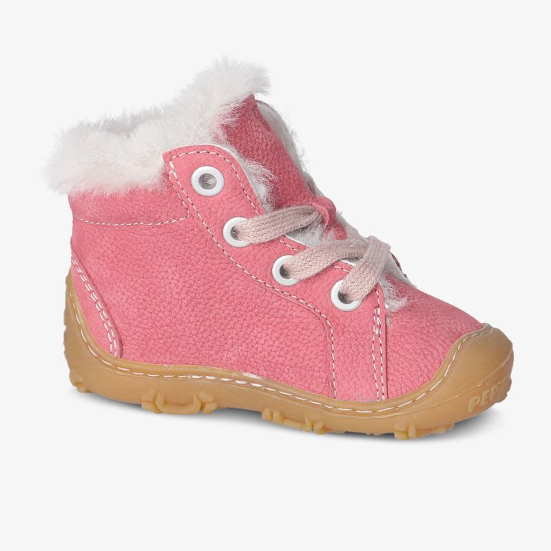 Rosa Winterstiefel mit flauschigem Futter und rutschfester Sohle für maximalen Komfort und Stil.