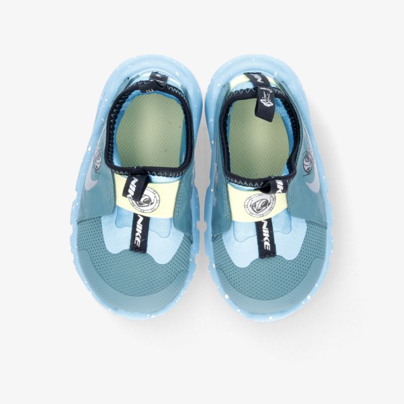 Stylische blaue Sneakers mit atmungsaktivem Mesh-Obermaterial und rutschfester Sohle, ideal für jeden Anlass.