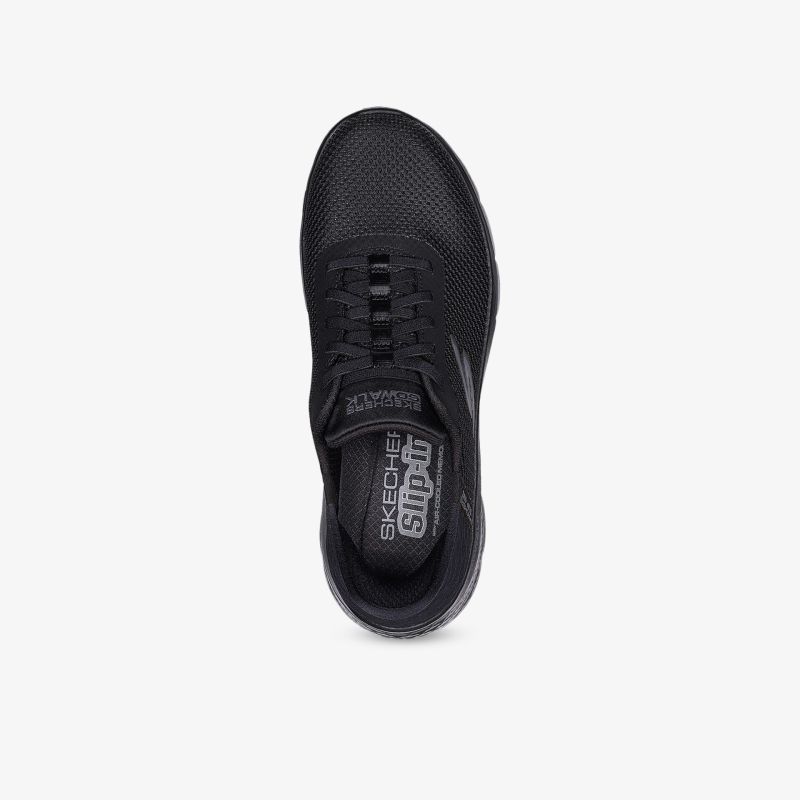 Schwarzer Sneaker in Draufsicht mit atmungsaktivem Material und bequemer Passform