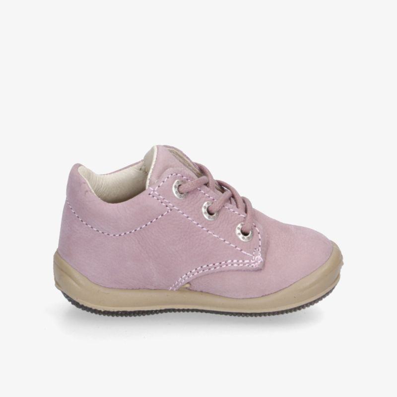 Bequemer rosa Kinderschuh mit robuster Sohle und verstärkter Ferse, ideal für sicheren Halt und täglichen Komfort.
