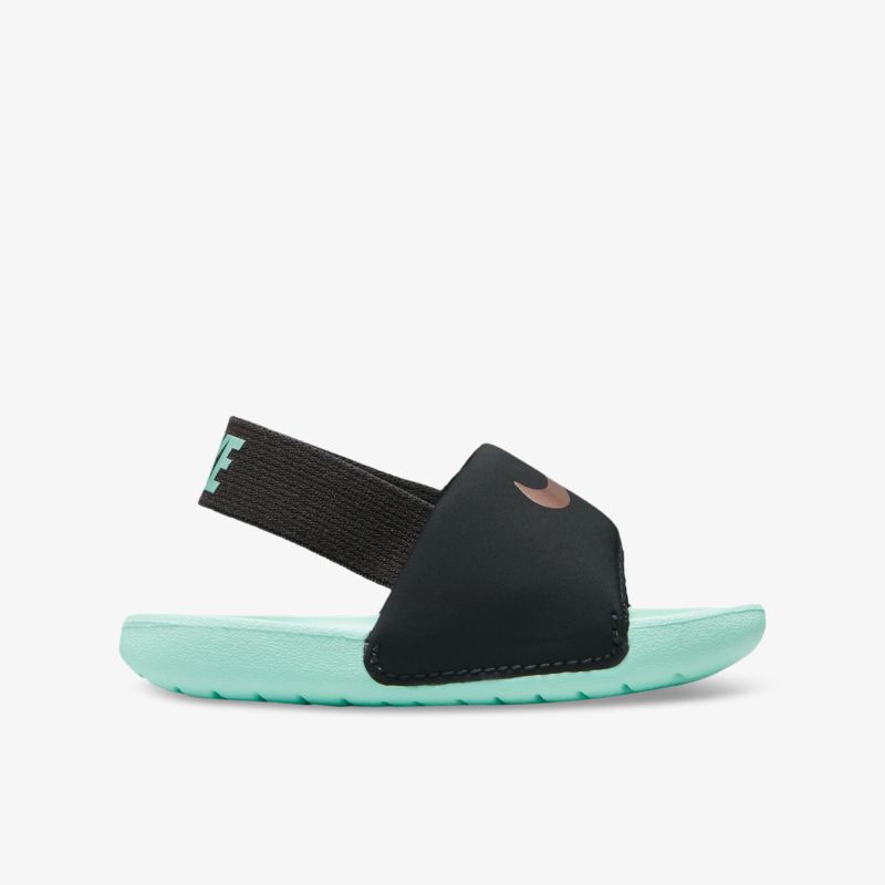 Stylische schwarze Sandale mit mintgrüner Sohle, ideal für den Sommer. Komfortabel und rutschfeste Passform.