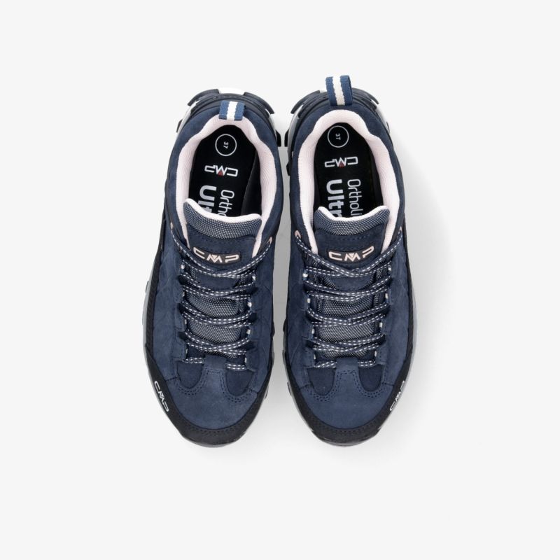 Bequeme und strapazierfähige blaue Outdoor-Schuhe für optimalen Komfort und sportlichen Stil.