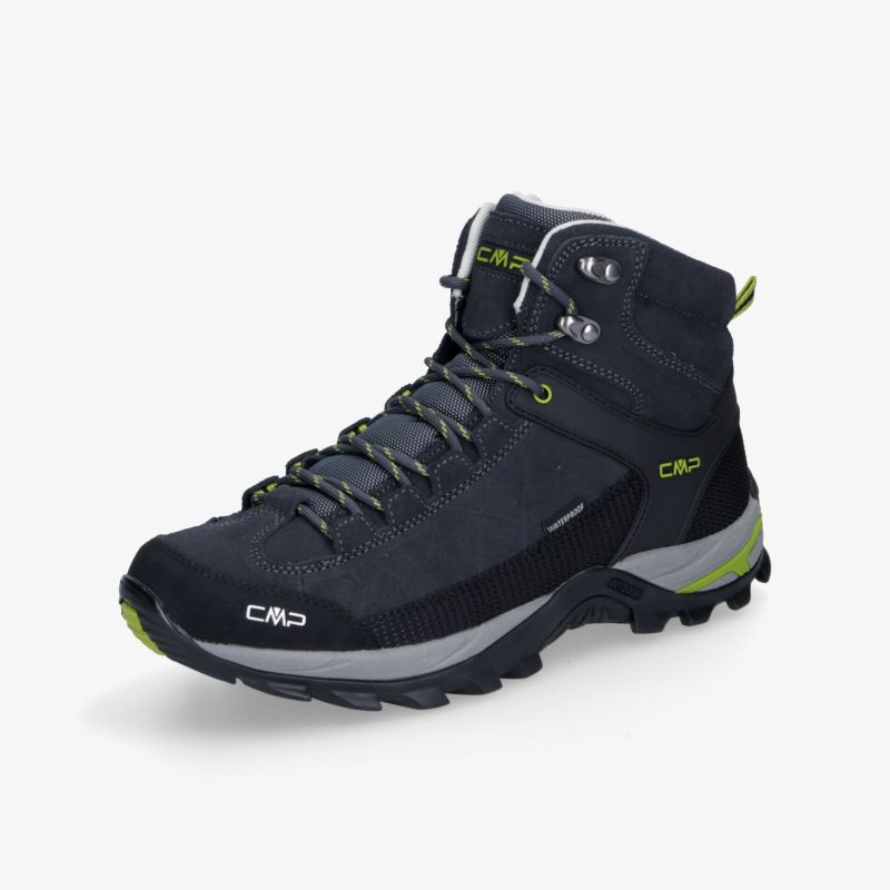 Schräg vorne aufgenommener Outdoor-Wanderschuh mit robustem Design und griffiger Profilsohle