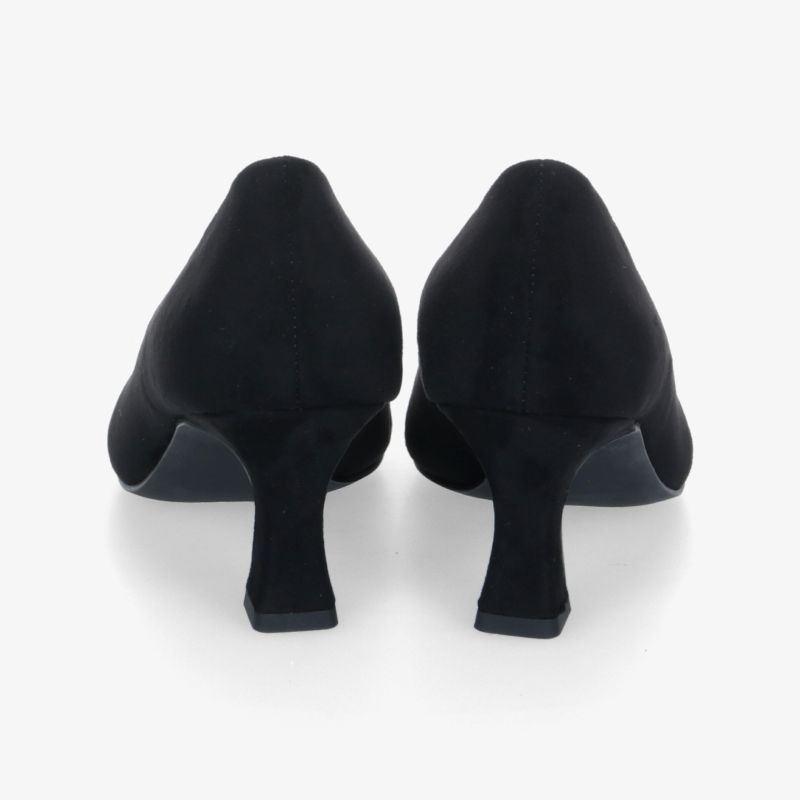 Elegante schwarze Schuhe mit bequemem Absatz, perfekt für alltägliche Anlässe und stilvolle Outfits.