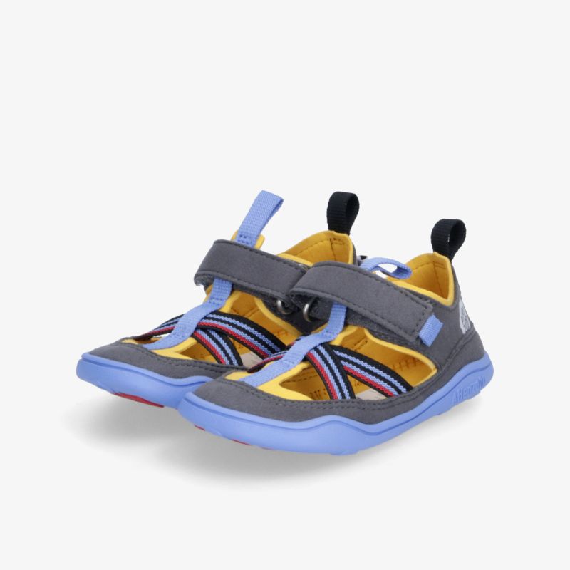 Vielseitige Sandalen mit verstellbaren Riemen und rutschfester Sohle in buntem Design, ideal für aktiven Lebensstil.