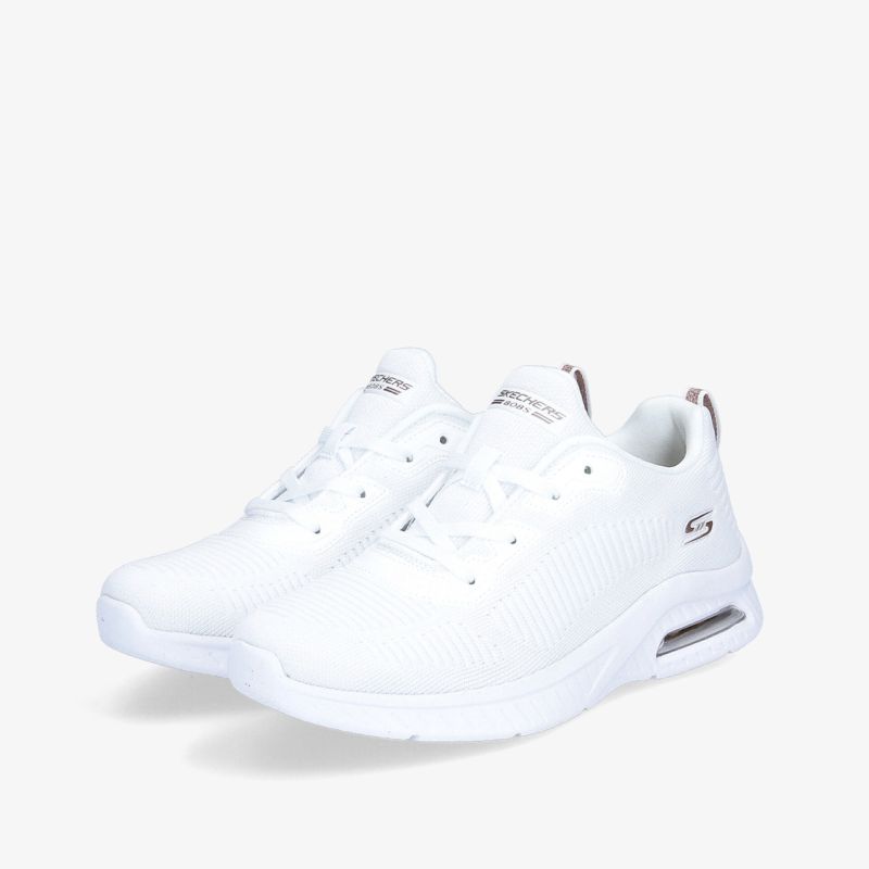 Weiße Sneaker mit glattem Design und komfortabler Sohle ideal für sportliche Aktivitäten und alltägliche Outfits.