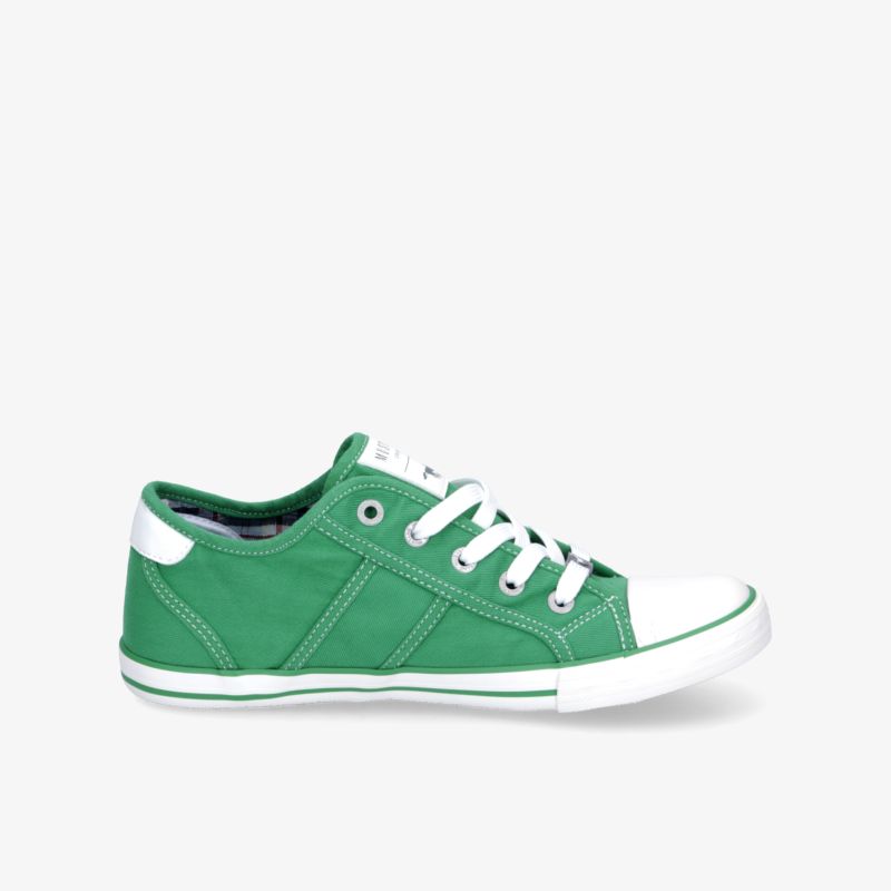 Grüner Sneaker mit weißer Laufsohle und klassischer Schnürung, seitliche Ansicht, leichter und bequemer Schuh