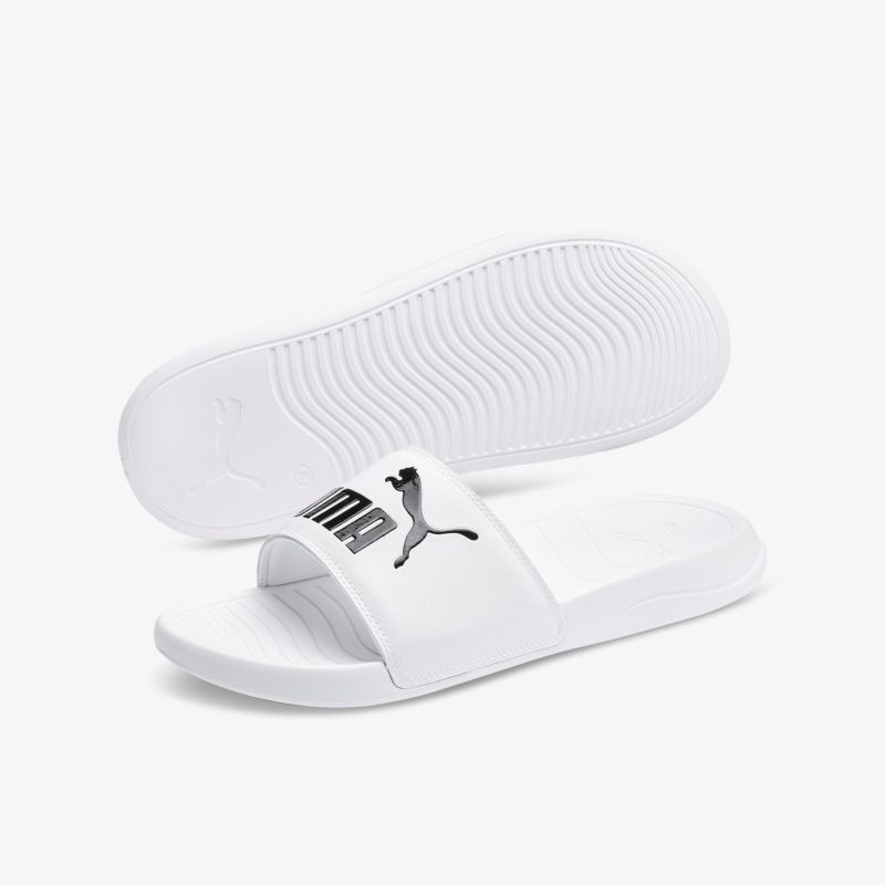 Bequeme weiße Sandalen mit rutschfester Sohle und klassischem Design für den Alltag.