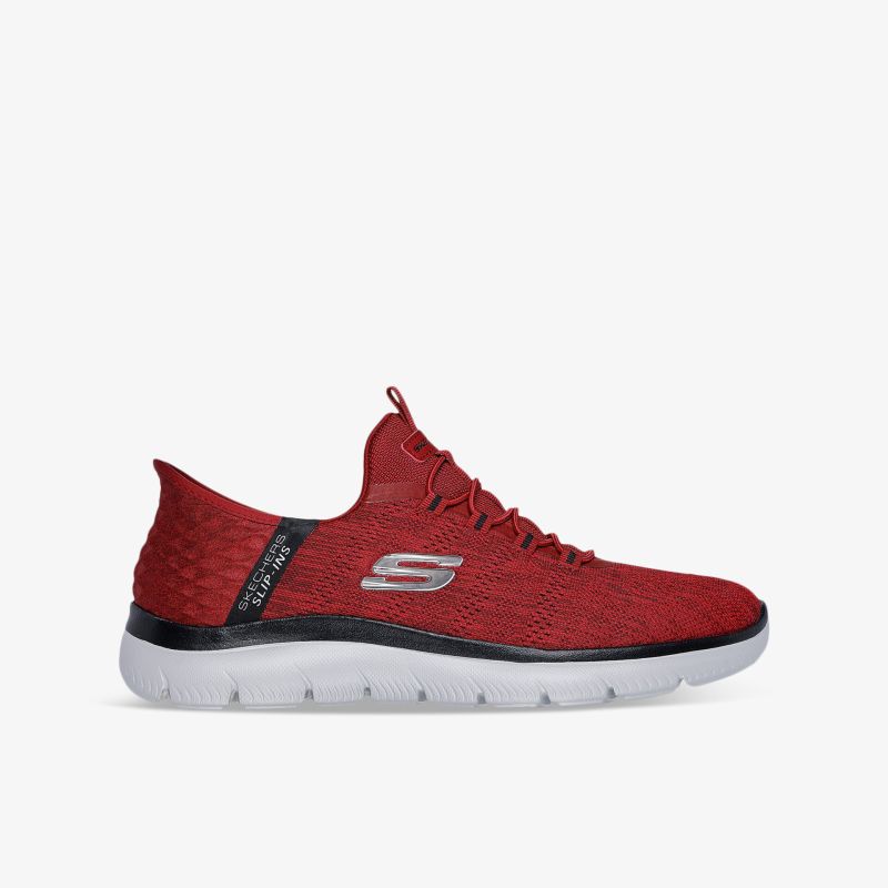 Roter Sneaker mit atmungsaktivem Material und flexibler, leichter Sohle, sportlich und bequem gestaltet