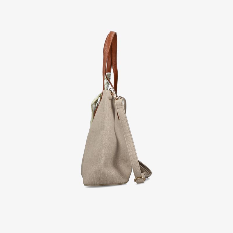 Beige Tasche mit robustem Lederriemen in klarer seitlicher Ansicht, schlichter und praktischer Stil für vielseitige Nutzung