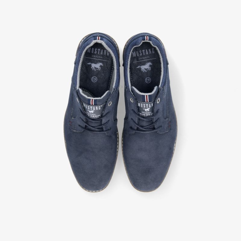 Elegante blaue Schnürschuhe aus Leder mit rutschfester Sohle für stilvolle Auftritte