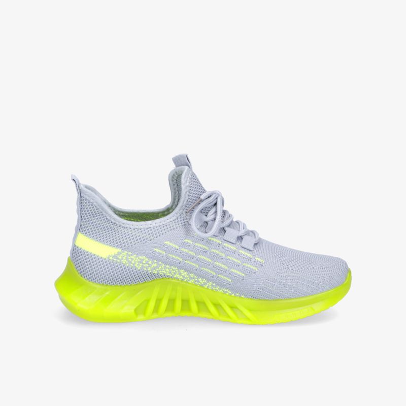 Leichter, grauer Sneaker mit gelber Sohle und moderner Atmungsaktivität für maximalen Komfort und Halt.