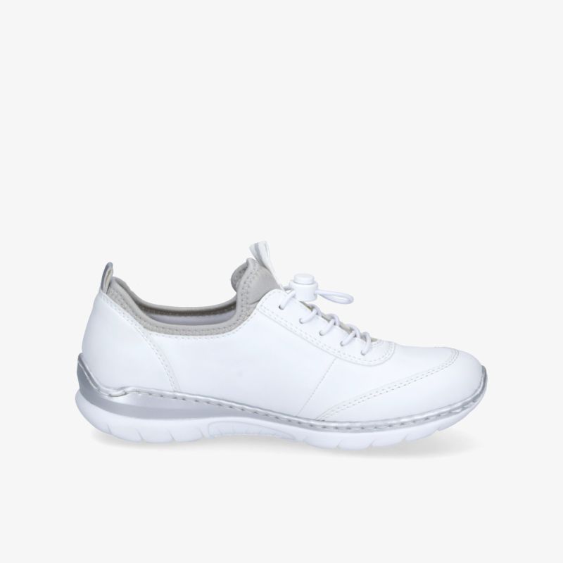 Moderner weißer Schuh seitlich mit sportlichem, leichtem und bequemem Design, flexible Sohle sichtbar