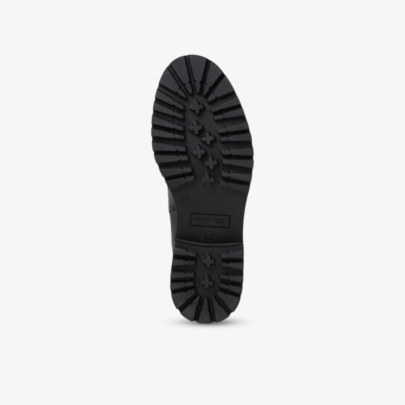 Strapazierfähige schwarze Sohle mit rutschfestem Profil, ideal für Outdoor-Abenteuer. Langlebiges Design.