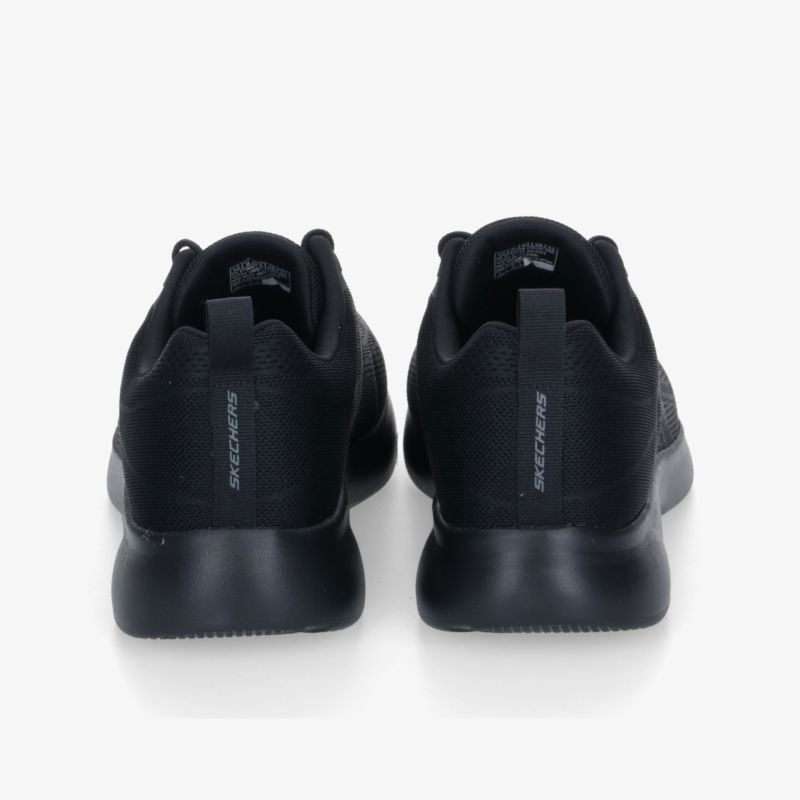 Schwarze Sportschuhe mit klarer Rückansicht, leicht gepolstert, robustes Material und rutschfeste Sohle sichtbar
