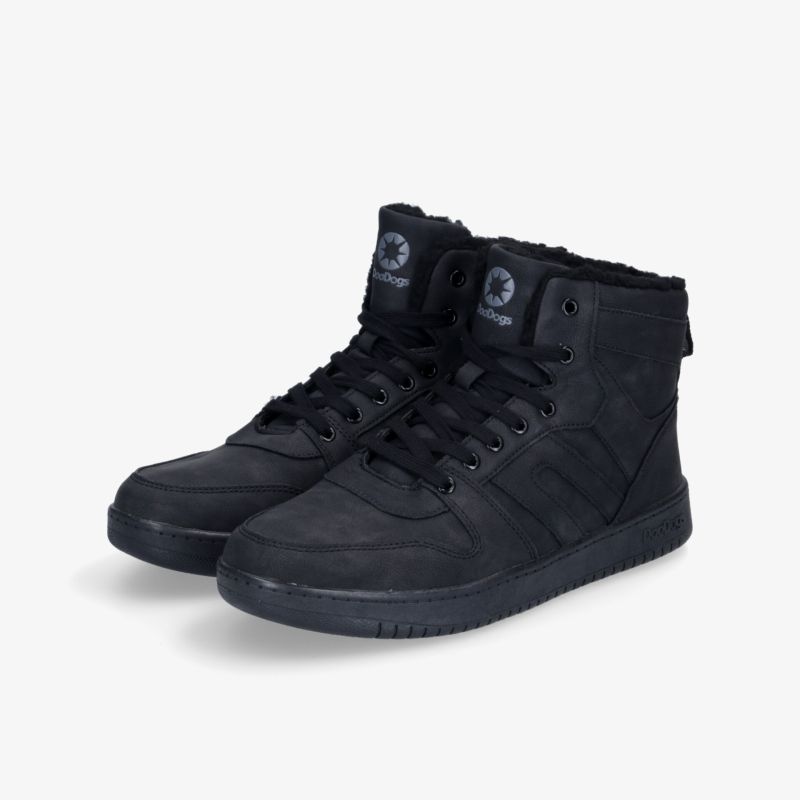 Schwarze, hoch geschnittene Sneaker mit modernem Design und bequemer Passform für vielseitigen Einsatz.