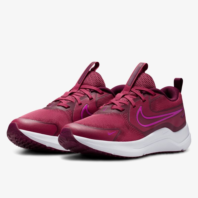 Sportliche Schuhe in intensiven Farben mit optimalem Tragekomfort und stilvollem Design.