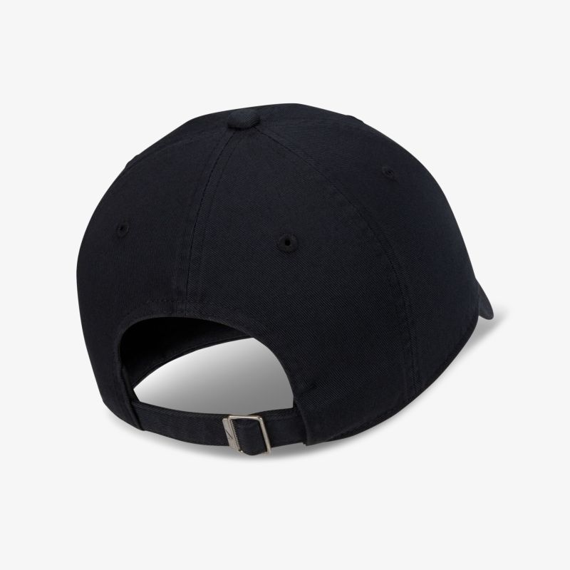Schwarze Cap mit verstellbarem Verschluss, perfekt für einen stilvollen und bequemen Look.