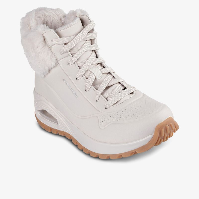 Warmer Winterstiefel mit weichem Innenfutter und rutschfester Profilsohle für sicheren Halt