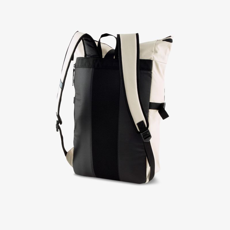 Vielseitiger Rucksack mit ergonomischen Trägern und modernem Design. Perfekt für unterwegs.