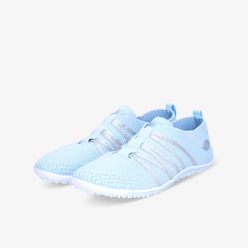 Leichte, atmungsaktive und flexible Sportschuhe in Hellblau.
