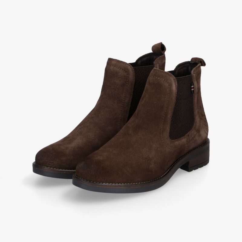 Dunkelbraune Chelsea Boots aus Veloursleder mit elastischen Einsätzen und robustem Blockabsatz in seitlicher Ansicht
