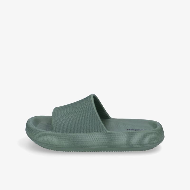Grüne Sandale mit ergonomischem Design und weicher Sohle für erstklassigen Tragekomfort und sicheren Halt.