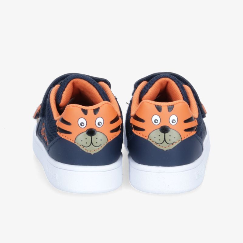 Süße Sneakers mit auffälligem Tigerdesign und Klettverschluss für einfaches An- und Ausziehen.