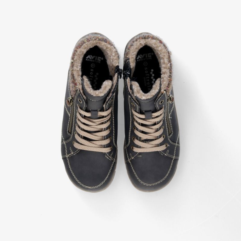 Warme und stilvolle Schnürschuhe mit Fütterung und robustem Design für kalte Tage.