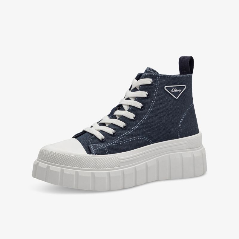 Moderner Sneaker mit auffälliger hoher Sohle und schnittigem Design in Dunkelblau.