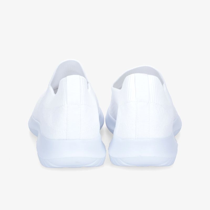 Weiße, minimalistische Sneaker mit komfortabler Sohle, ideal für Alltag und Sport.