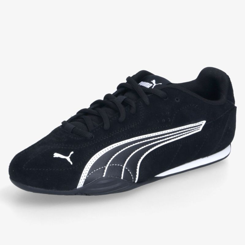 Schwarzer sportlicher Sneaker mit leichter, bequemer Passform und rutschfester Sohle, seitliche Sicht auf das elegante Puma Design