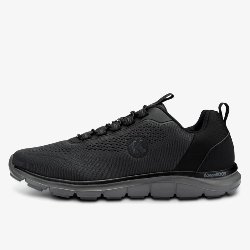 Leichter und bequemer Schuh mit atmungsaktivem Material und sportlichem Design, seitliche Ansicht