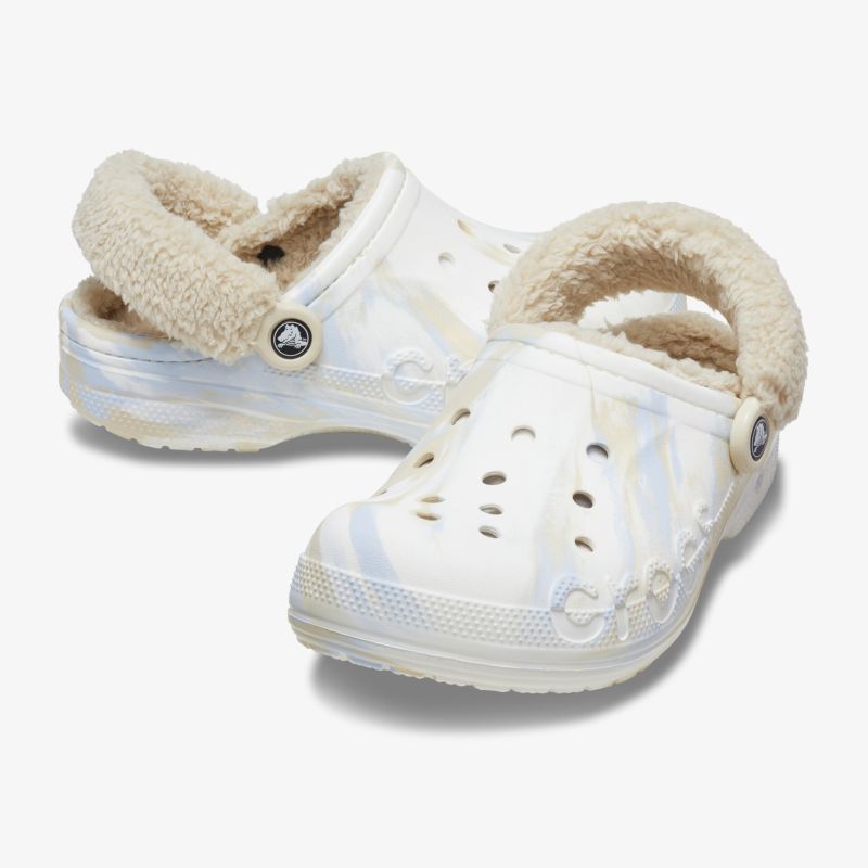 Bequeme, warme Clogs mit weichem Innenfutter, ideal für drinnen und draußen. Perfekte Mischung aus Stil und Komfort.