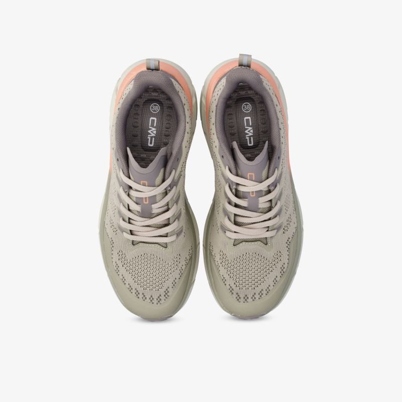 Robuste und bequeme Sportschuhe mit atmungsaktivem Material und leichter Schnürung in moderner Farbkombination
