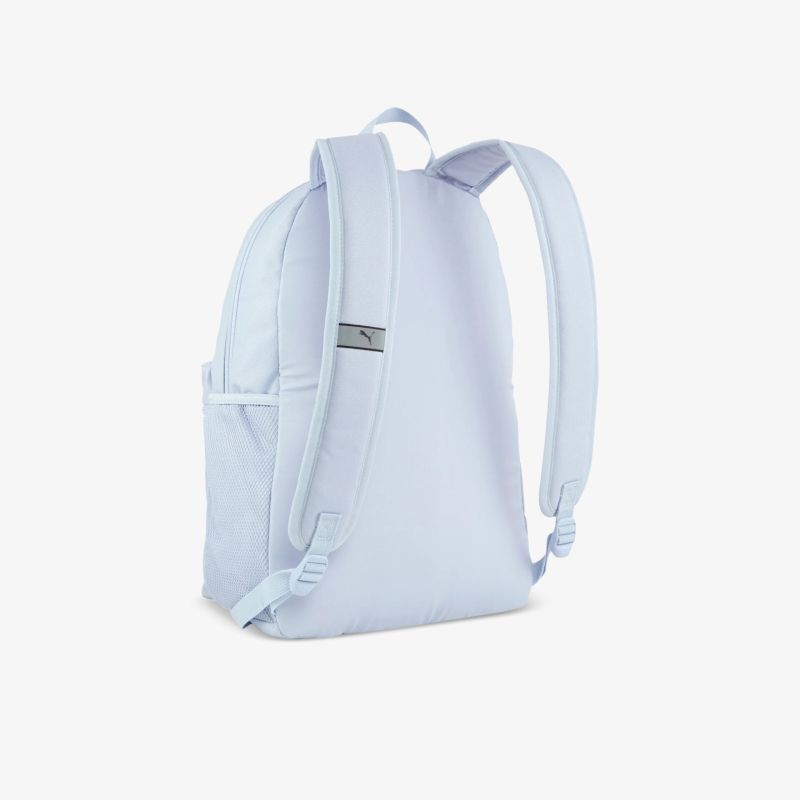 Weißer Rucksack mit gepolsterten Schultergurten und schlichtem, funktionalem Design in Seitenansicht