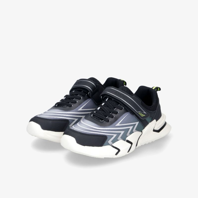 Schwarze Sportschuhe mit weißem Design, leichtes Tragegefühl und rutschfeste Sohlen für optimalen Halt