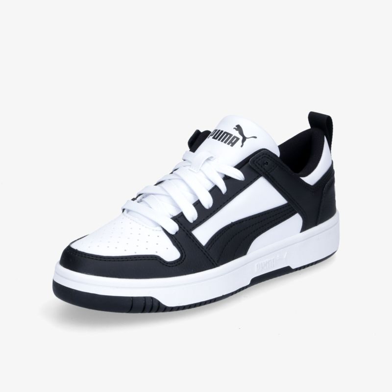 Moderner Sportschuh mit auffälligem Design, optimalem Tragekomfort und strapazierfähiger Sohle für vielseitigen Einsatz.