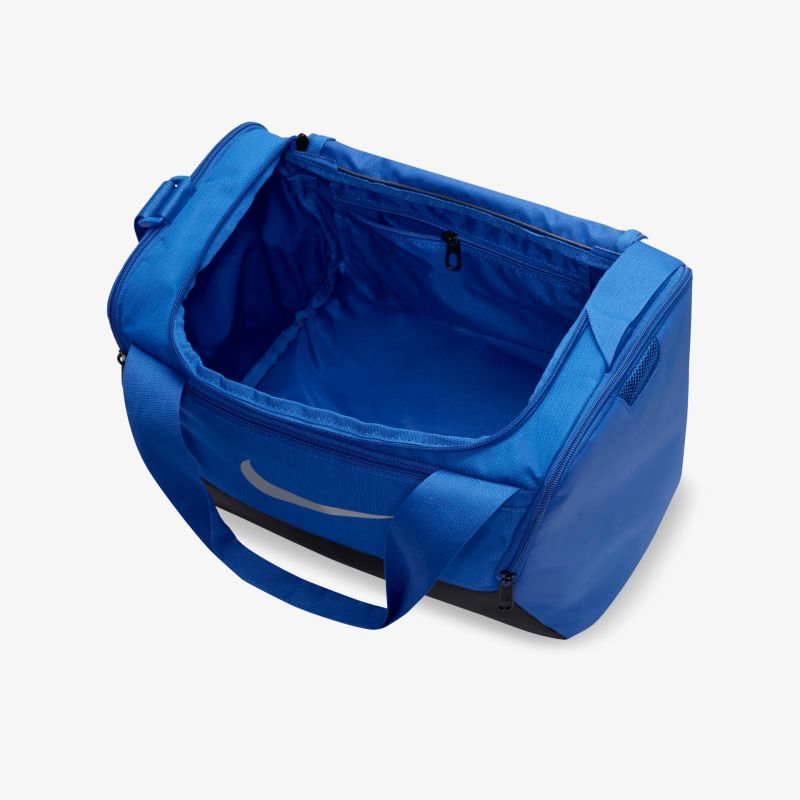 Robuste, blaue Sporttasche mit geräumigem Innenfach und praktischem Reißverschluss, ideal für vielseitigen Einsatz