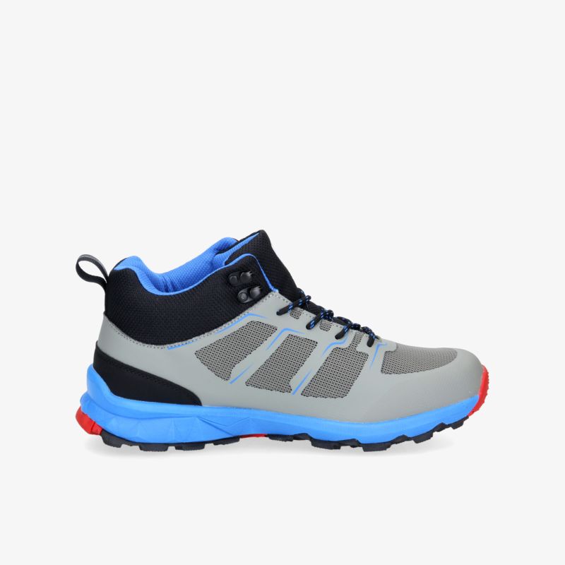 Stylischer grauer Outdoor-Schuh mit blauen und roten Akzenten, ideal für vielseitige Abenteuer und optimalen Komfort.