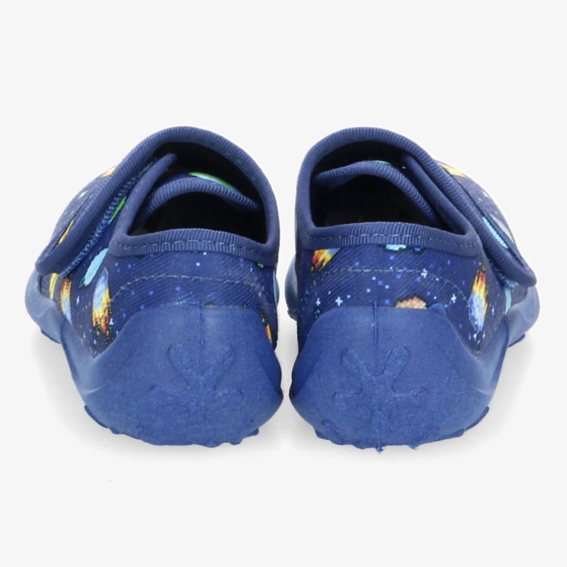 Blaue Kinderschuhe mit verspieltem Design und bequemer Passform für aktiven Alltag.