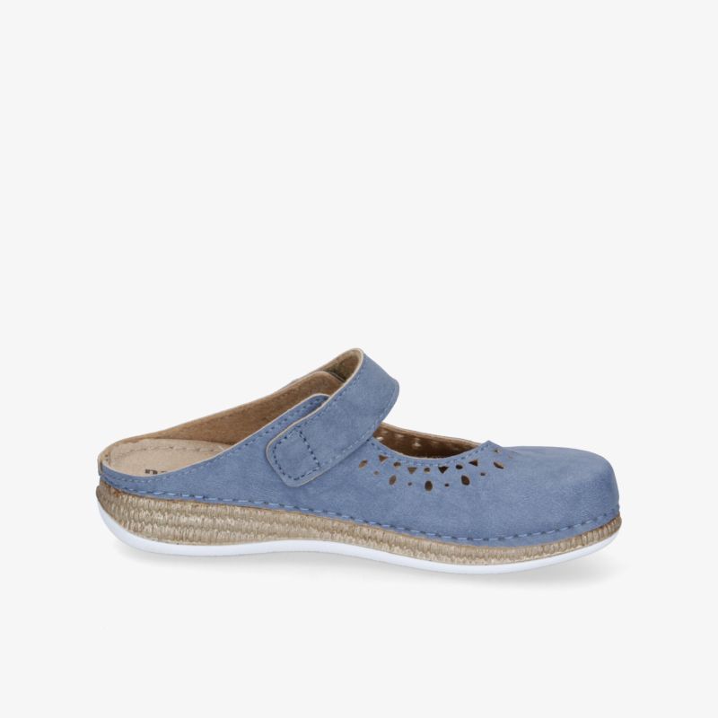 Bequeme blaue Sandale mit weichem Obermaterial, verstellbarem Klettverschluss und atmungsaktiven Details