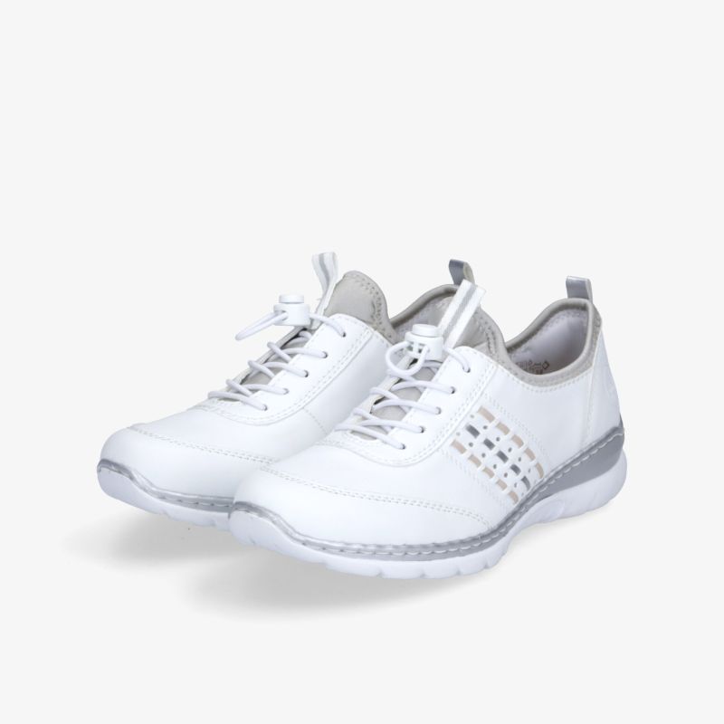 weißes Sneaker-Paar mit atmungsaktivem Material, flexibler Sohle und bequemem Sitz, modern und sportlich elegant