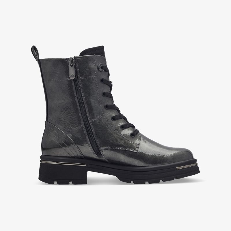 Robuster schwarzer Stiefel mit Schnürung und praktischem Reißverschluss, profilierte rutschfeste Sohle und hoher Schaft