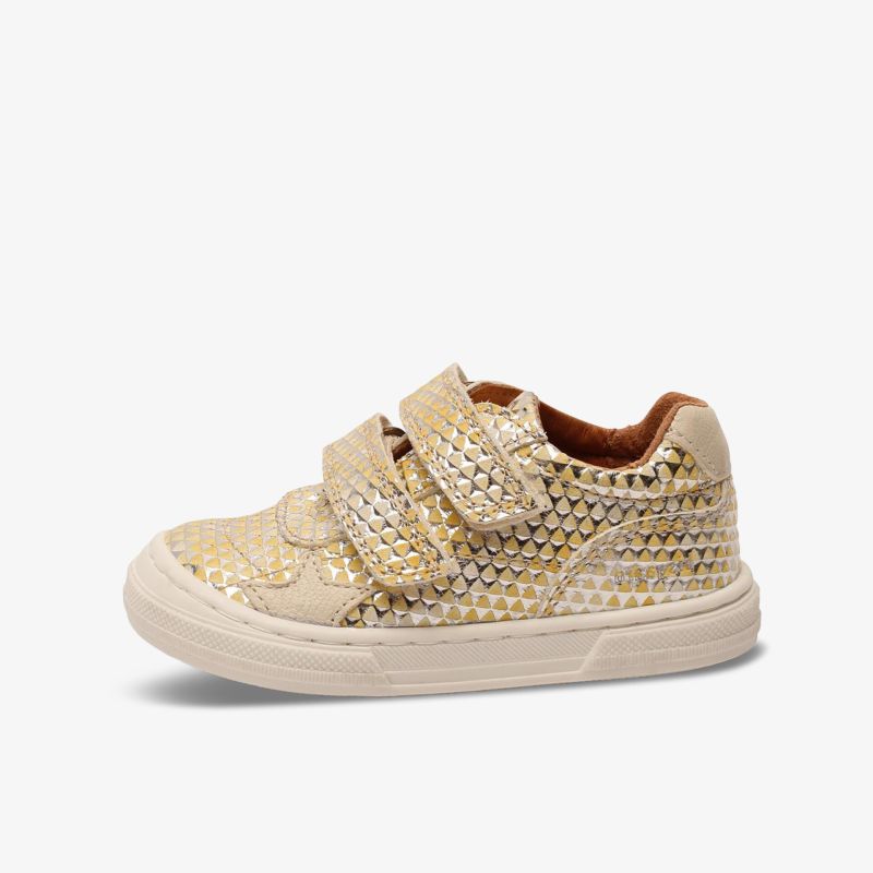 Goldener Sneaker mit glitzerndem Design und praktischem Klettverschluss für hohen Tragekomfort.