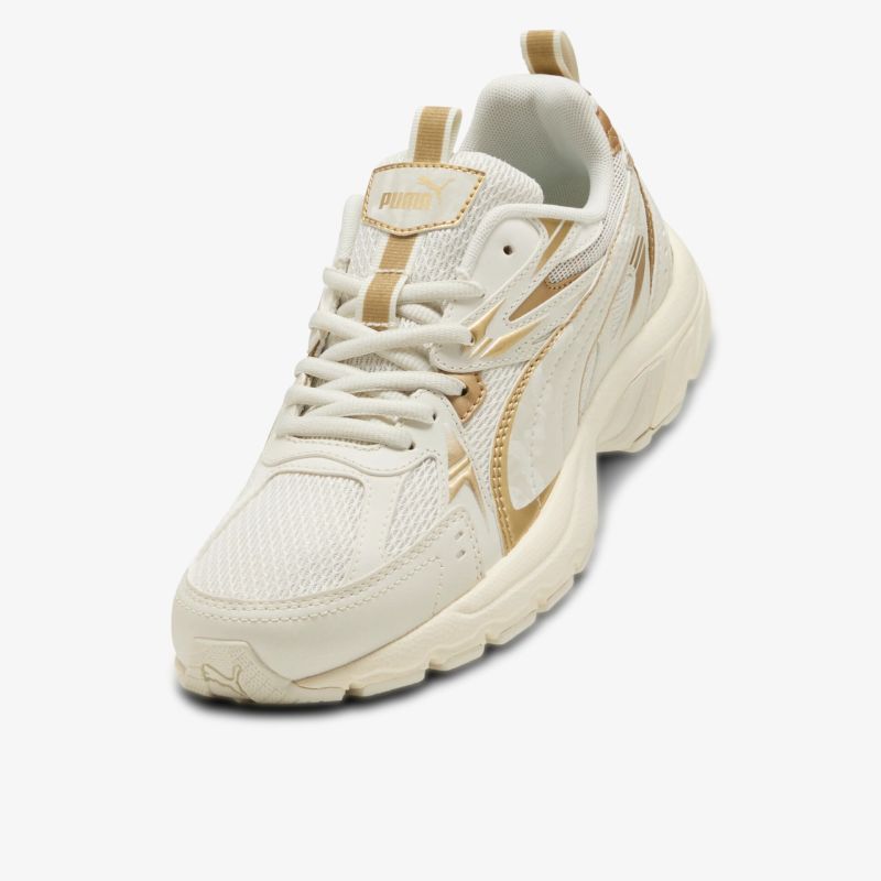Bequemer, atmungsaktiver Schuh mit robustem Design und gepolsterter Innensohle für optimalen Tragekomfort